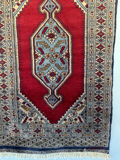 Handmade Lahore Rug 133 x 79 cm | 4.36 x 2.92 ft