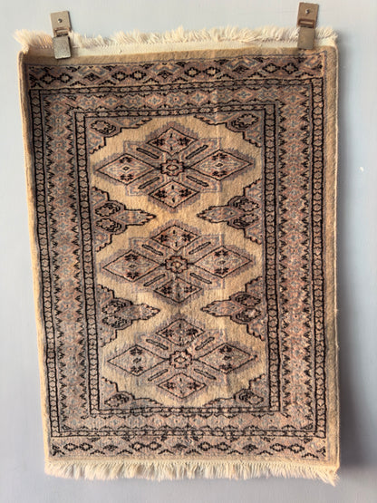 Handmade Lahore Rug 3 x 2 ft