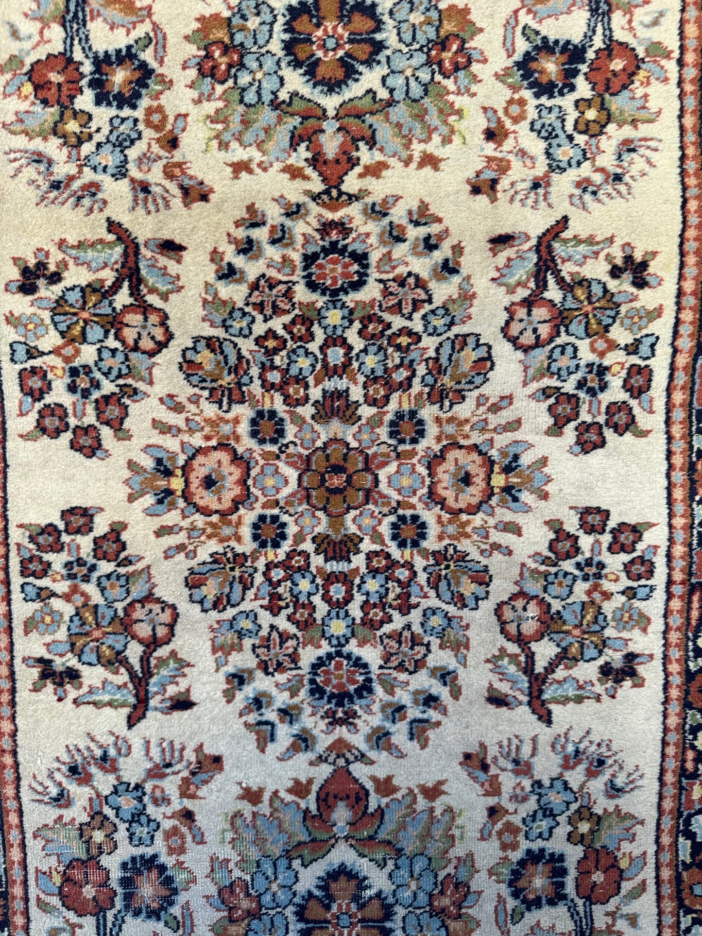 Handmade Persian Lilihan 101 x 63 cm | 3.31 x 2.07 ft