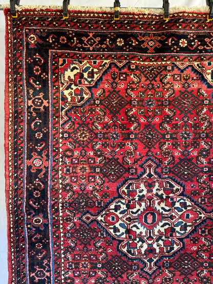 Handmade Persian Hosseinabad 213 x 160 cm | 7 x 5.25 ft