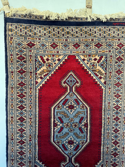 Handmade Lahore Rug 133 x 79 cm | 4.36 x 2.92 ft