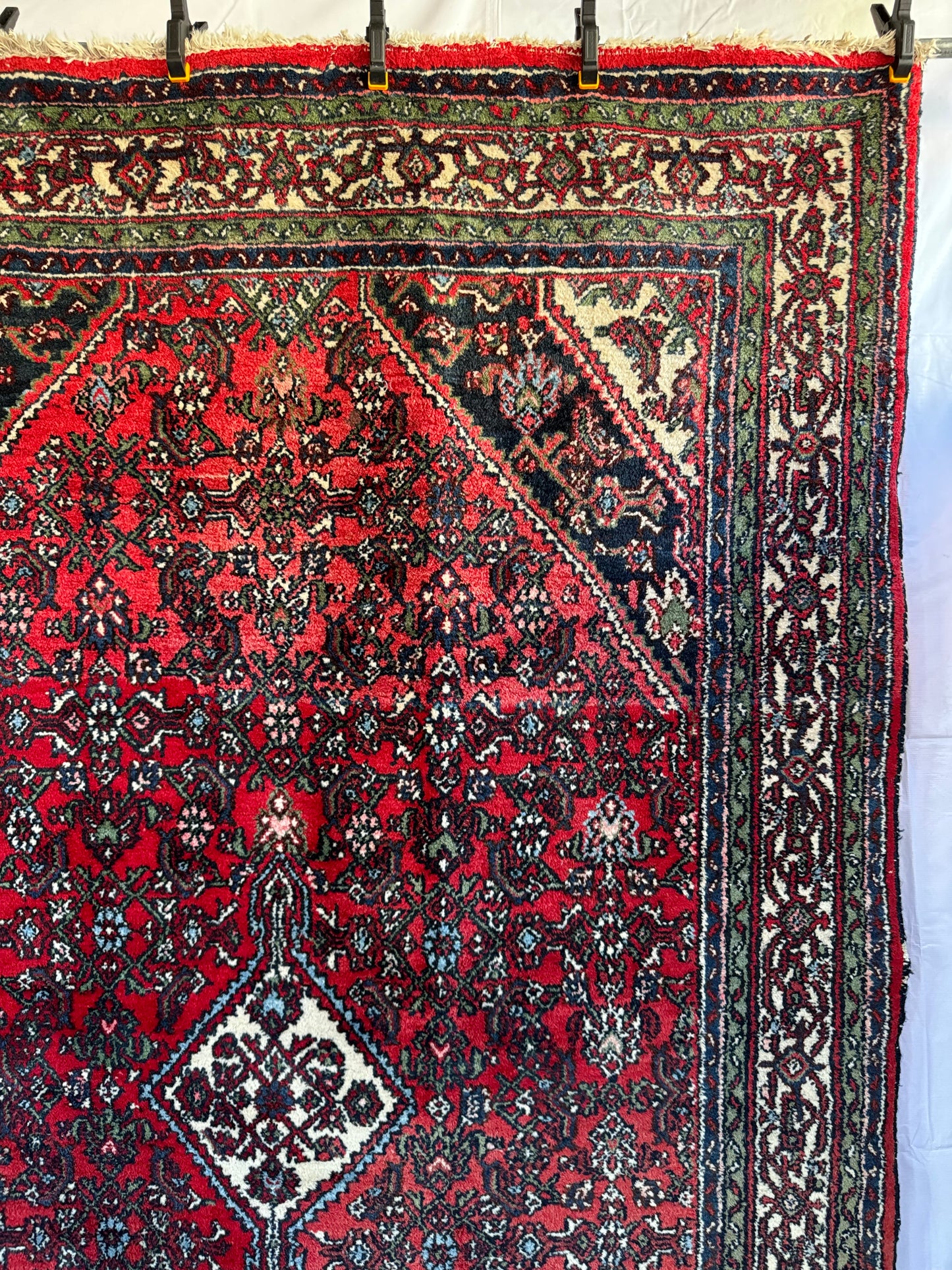 Handmade Persian Hosseinabad 295 x 197 cm | 9.68 x 6.46 ft