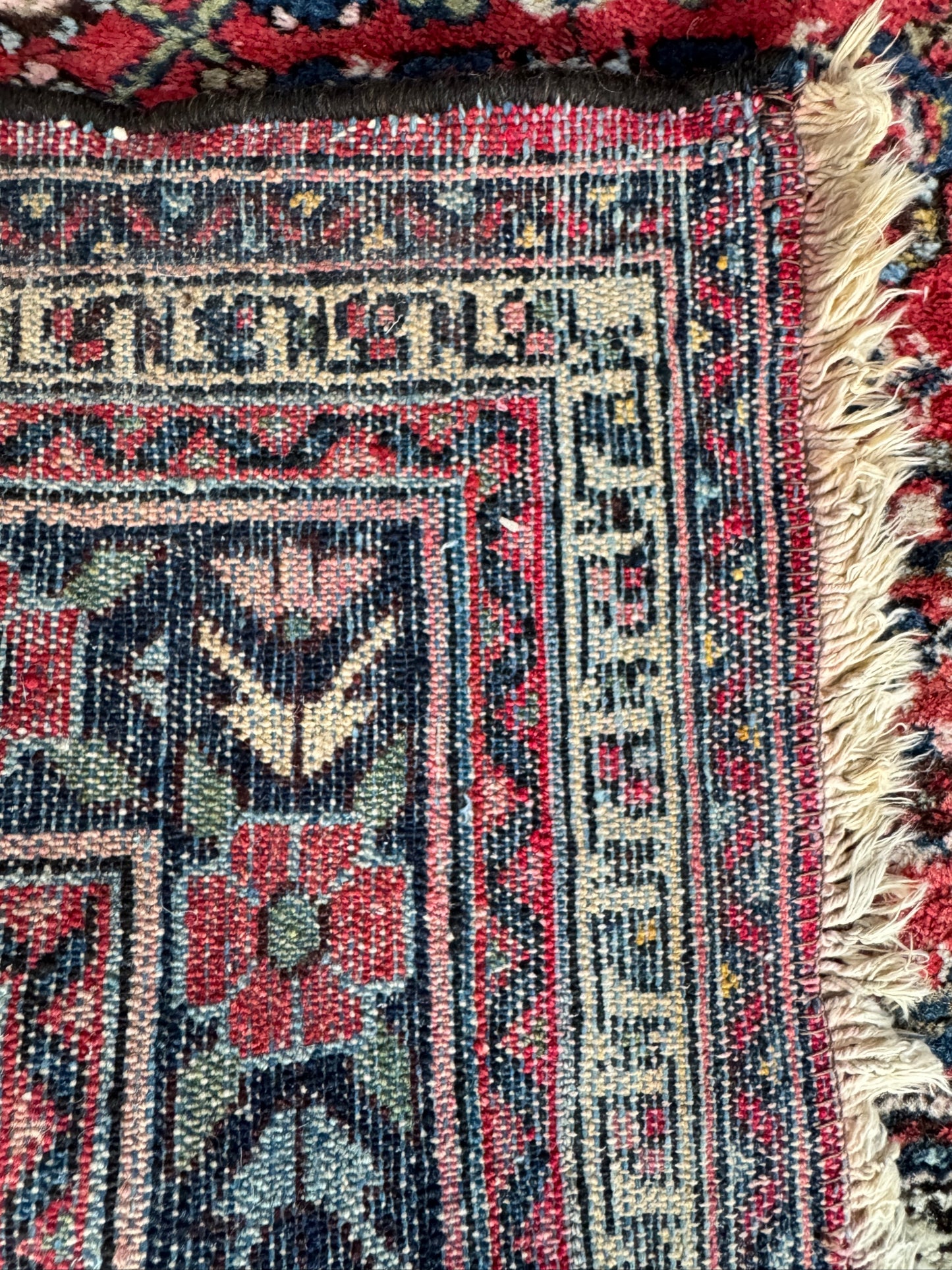 Handmade Persian Hosseinabad 9.84 x 5.6 ft