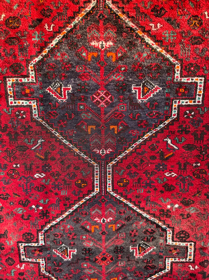 Handmade Persian Shiraz 221 x 293 cm | 9.6 x 7.25 ft