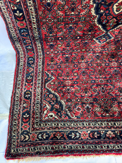 Handmade Persian Hosseinabad 9.84 x 5.6 ft