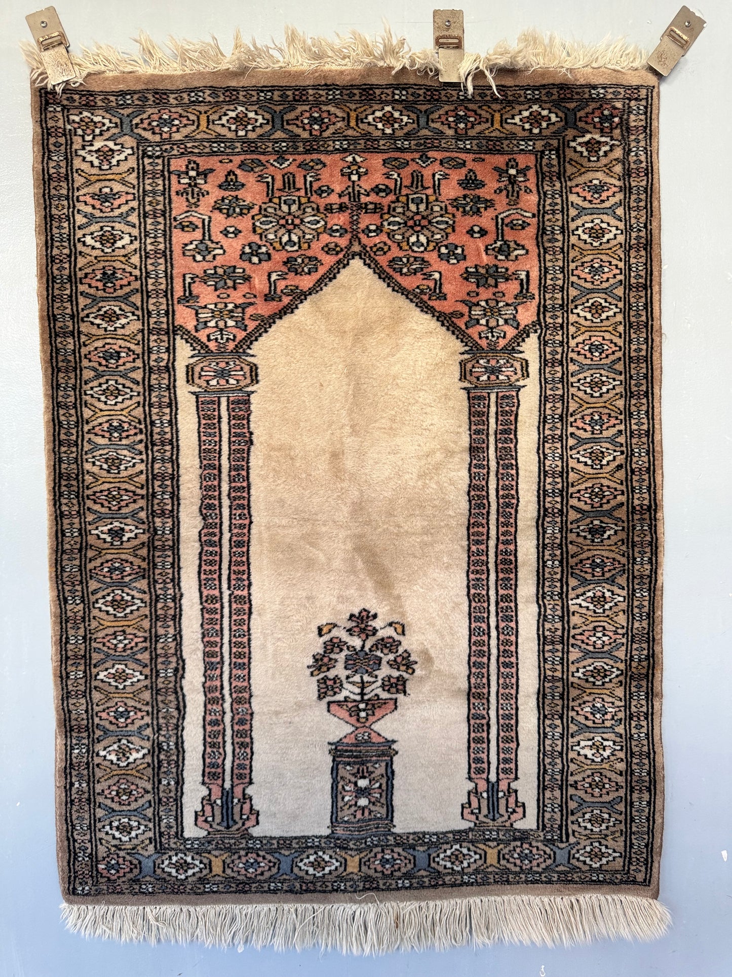 Handmade Mihrab Rug 105 x 78 cm | 3.44 x 2.56 ft