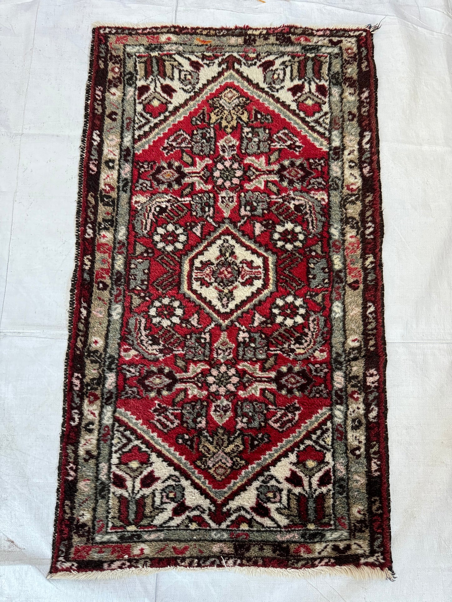 Handmade Persian Hamadan 126 x 69 cm | 4.13 x 2.26 ft