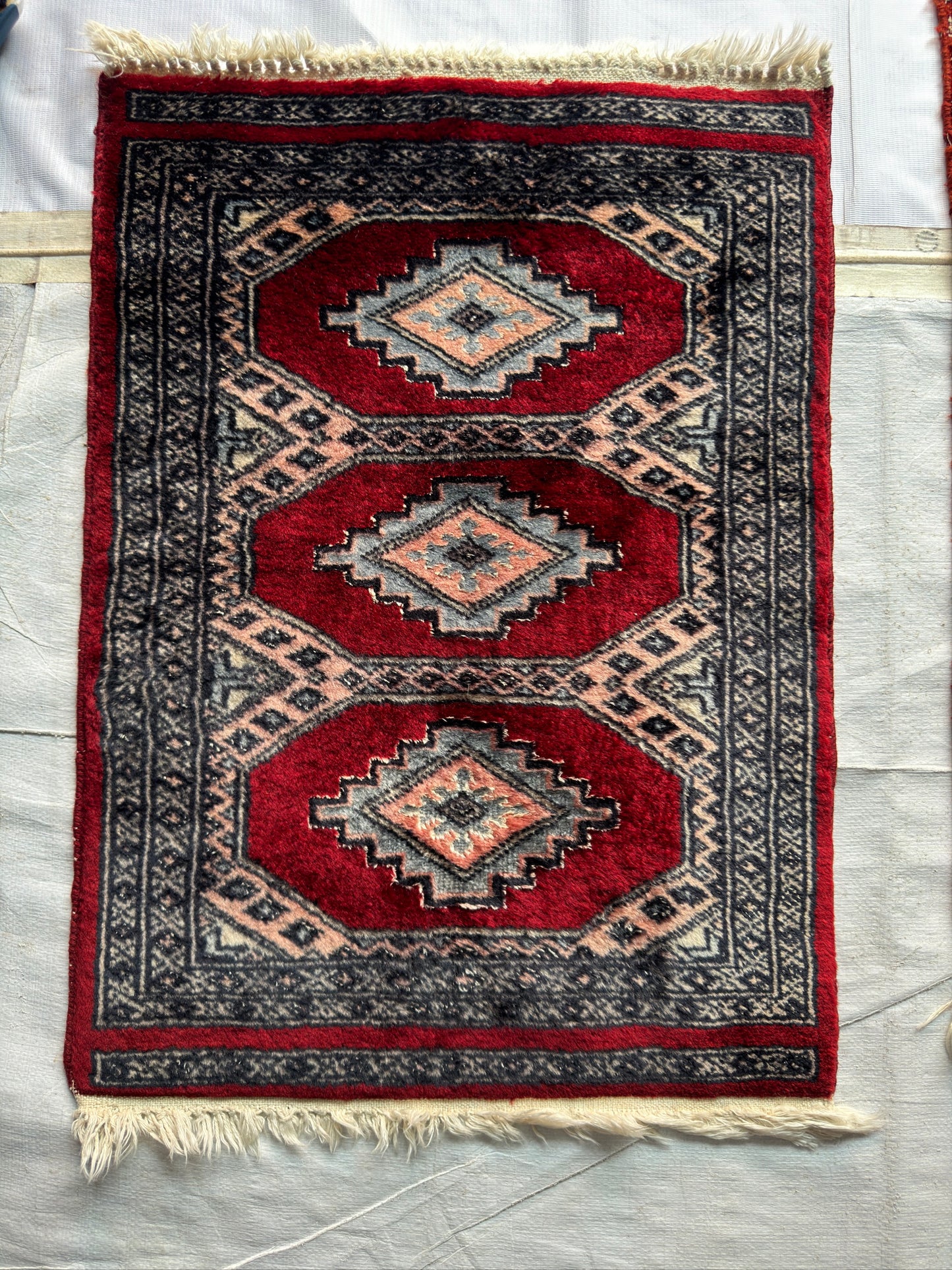 Handmade Lahore Rug 2.2 x 1.6 ft