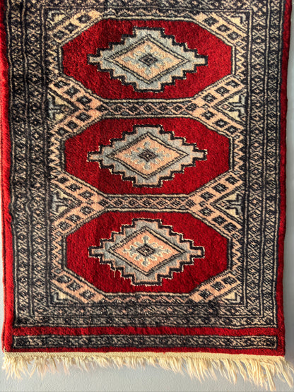 Handmade Lahore Rug 2.2 x 1.6 ft