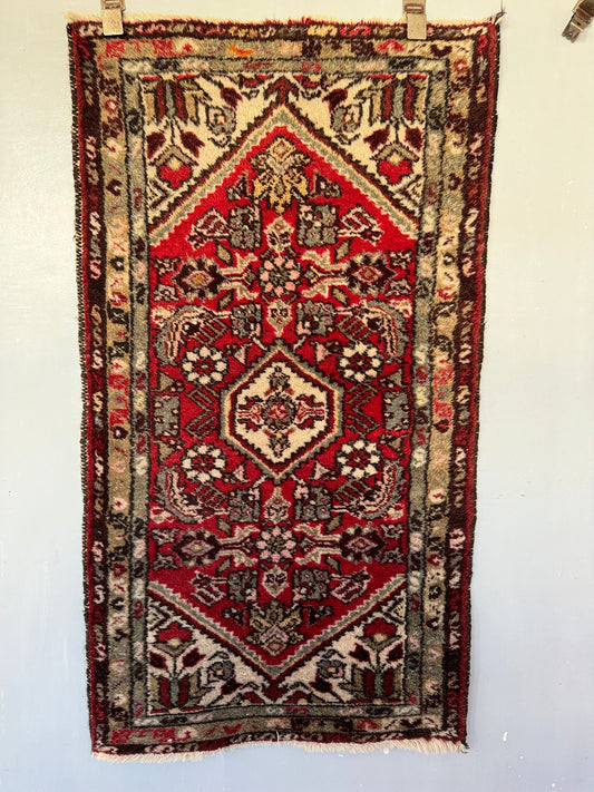 Handmade Persian Hamadan 126 x 69 cm | 4.13 x 2.26 ft