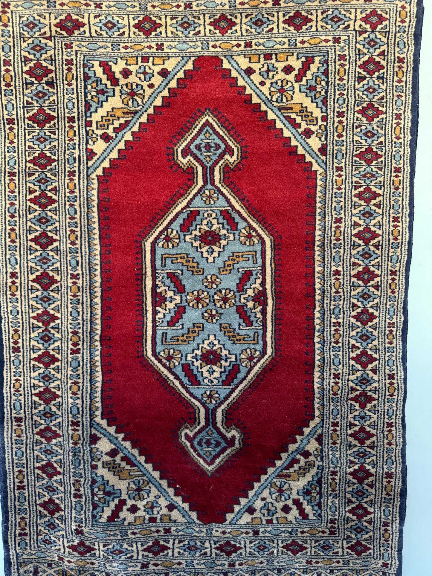 Handmade Lahore Rug 133 x 79 cm | 4.36 x 2.92 ft