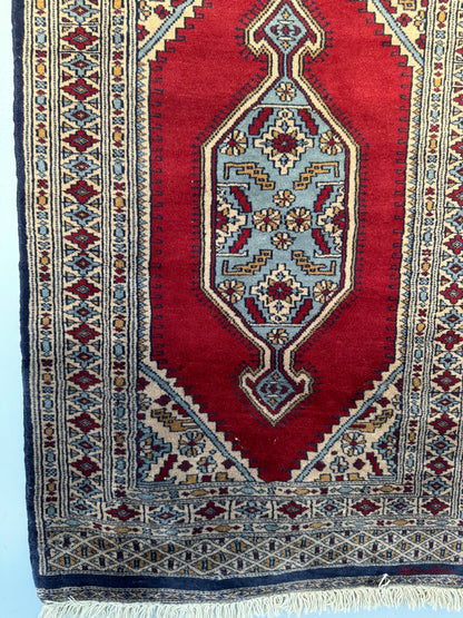 Handmade Lahore Rug 133 x 79 cm | 4.36 x 2.92 ft