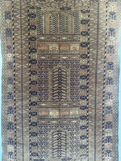 Handmade Hajloo Rug 194 x 130 cm | 6.36 x 4.27 ft