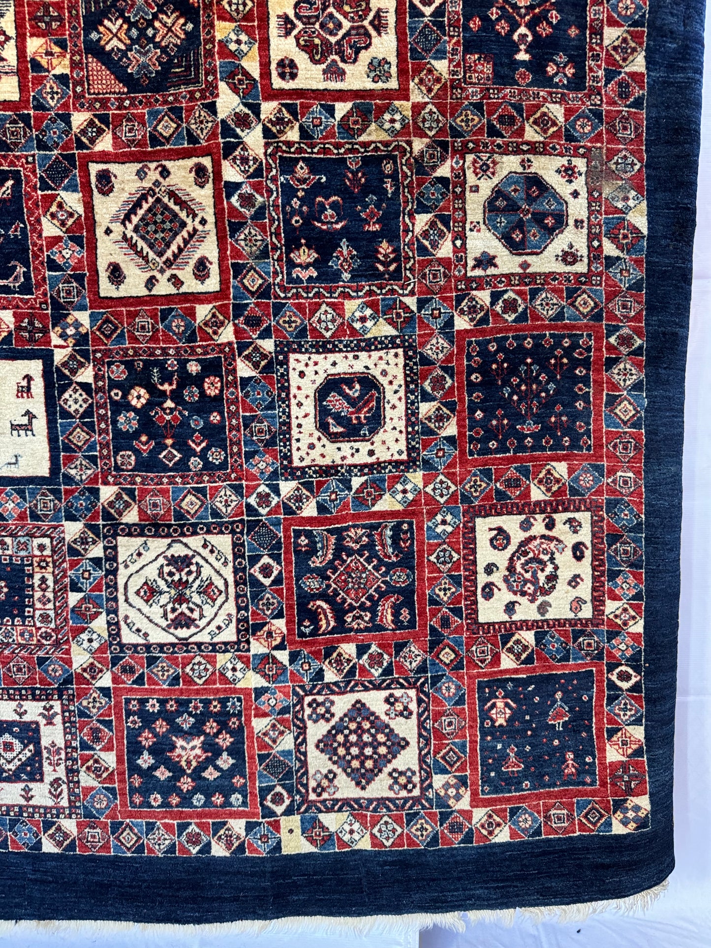 Handmade Persian Kashkuli 196 x 150 cm | 6.43 x 4.92 ft