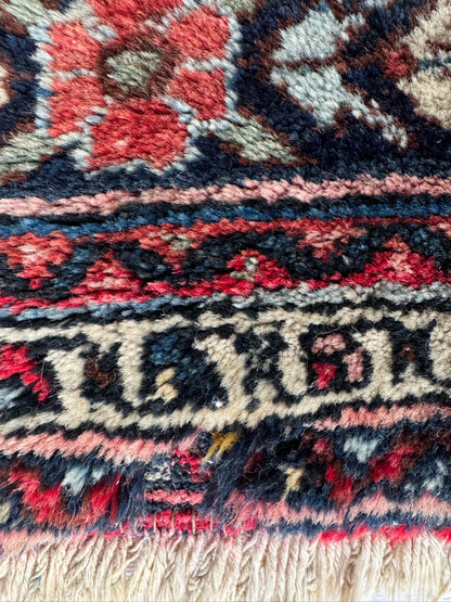 Handmade Persian Hosseinabad 9.84 x 5.6 ft