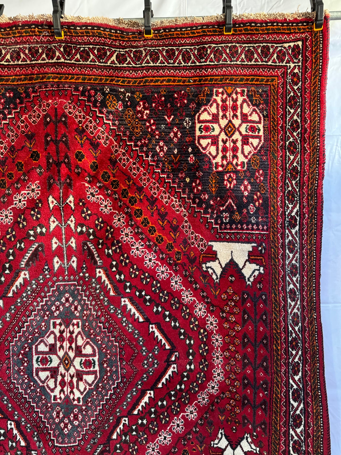 Handmade Persian Shiraz 181 x 242 cm | 7.94 x 5.94 ft