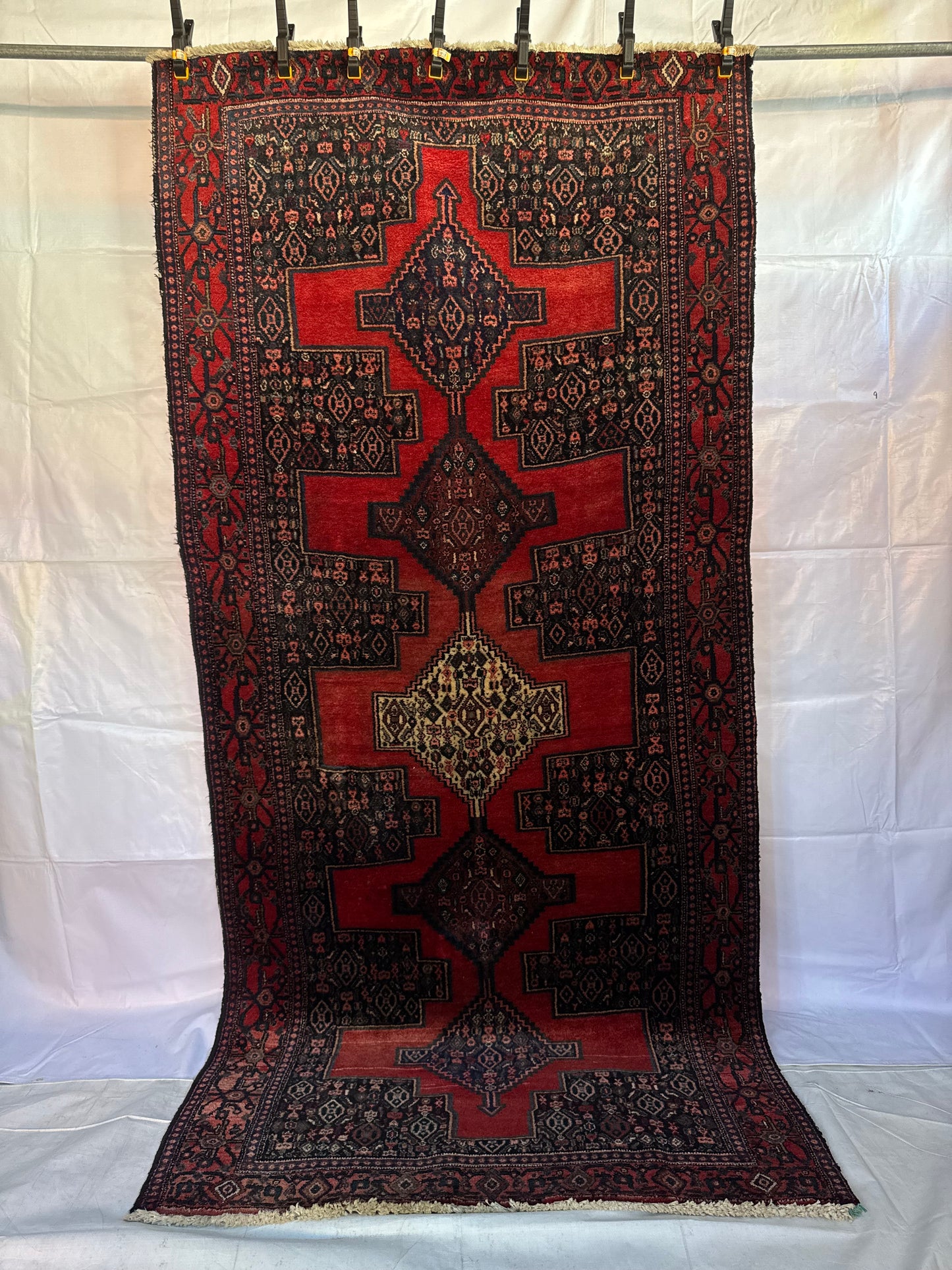 Handmade Persian Seneh Rug 274 x 123 cm | 9 x 4 ft