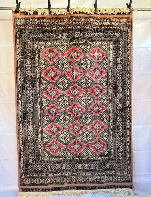 Handmade Lahore 205 x 135 cm | 6.73 x 4.43 ft