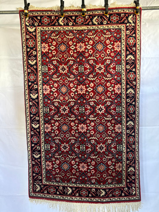 Handmade Oriental  102 x 168 cm | 5.51 x 3.35 ft