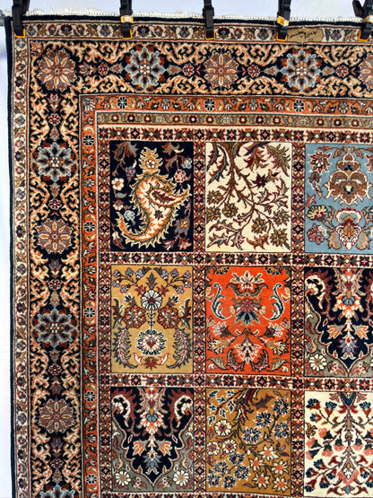 Handmade Persian Sarouk Rug 8.2 x 5.6 ft