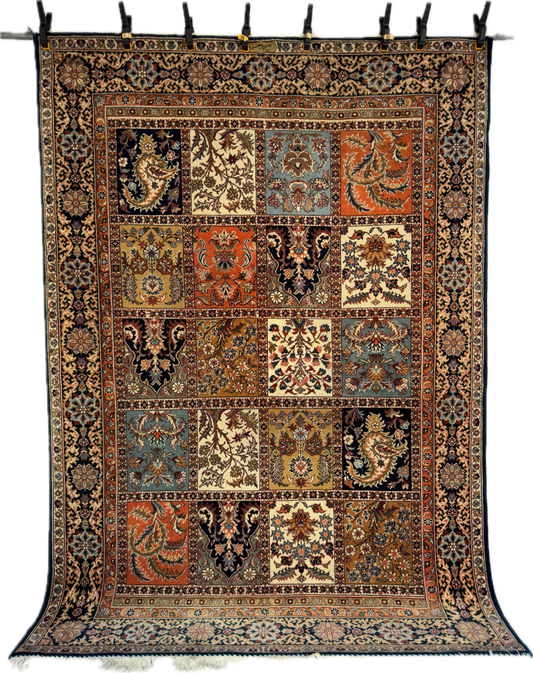 Handmade Persian Sarouk Rug 8.2 x 5.6 ft