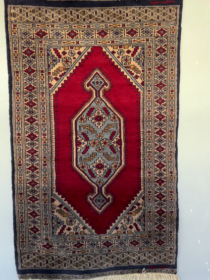 Handmade Lahore Rug 133 x 79 cm | 4.36 x 2.92 ft