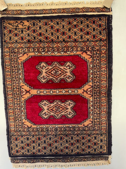 Handmade Mini Lahore Rug 73 x 49 cm | 2.4 x 1.61 ft