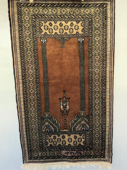 Handmade Lahore Rug 106 x 62 cm | 3.48 x 2.03 ft