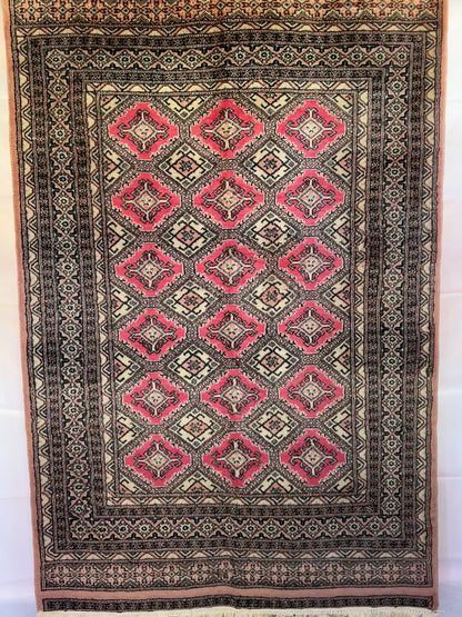 Handmade Lahore 205 x 135 cm | 6.73 x 4.43 ft