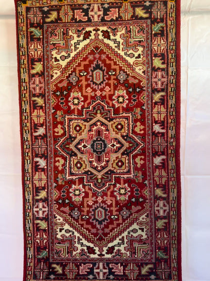 Handmade Indo Heriz 165 x 91 cm | 5.41 x 3 ft