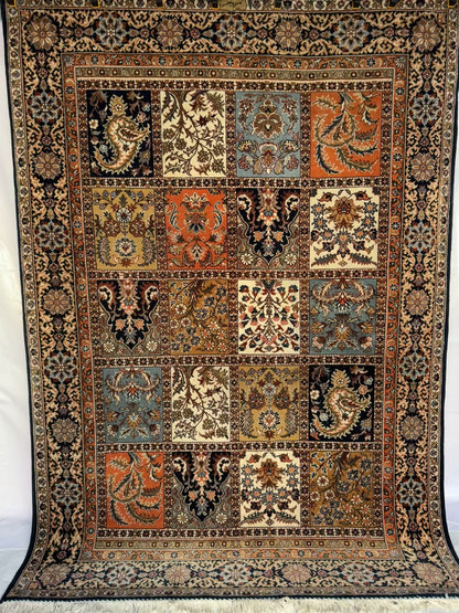 Handmade Persian Sarouk Rug 8.2 x 5.6 ft